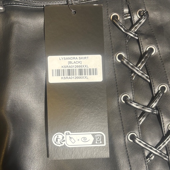 NWT Killstar XXL Black Leather Lace-Up Skirt - Picture 2 of 4
